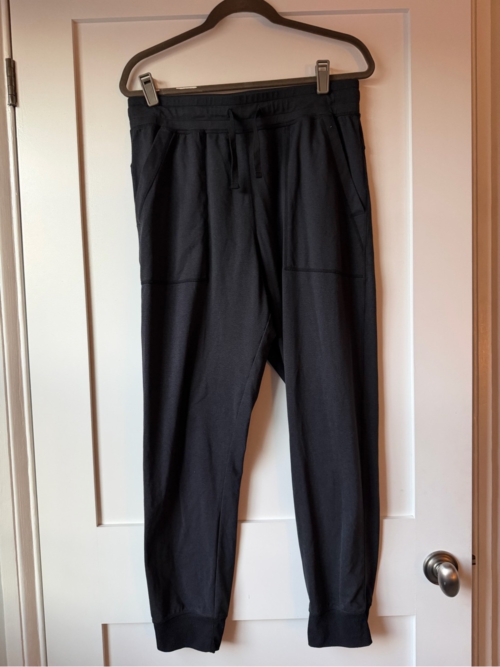 Zella Black Men’s Drawstring Joggers ( never worn)